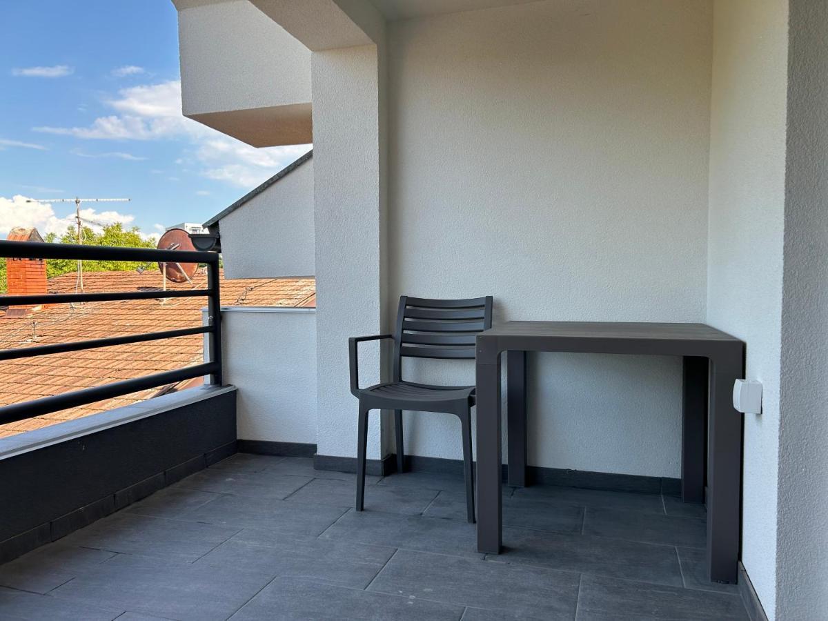La Casa Apartments Jagodina Exterior photo